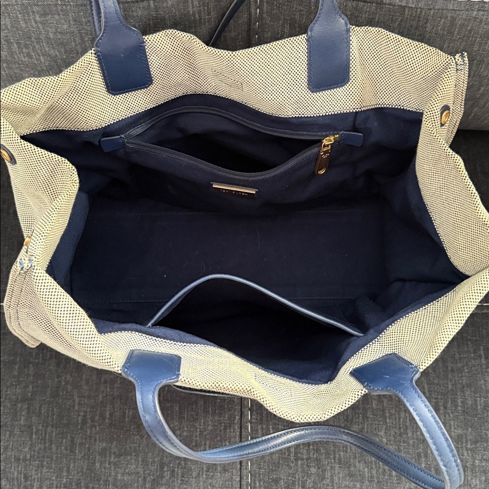 Tory Burch Navy and Cream Tote - Picture 4 of 5